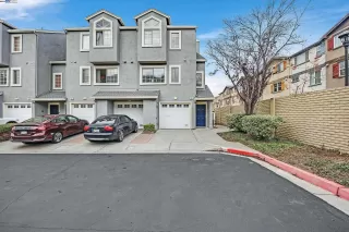 More Details about MLS # 41046727 : 53 FERNRIDGE CT