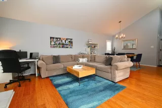 Photo #2: 41046733 Listing