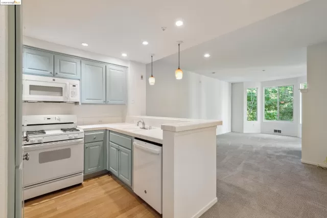 MLS: 41046767 Condo For Sale