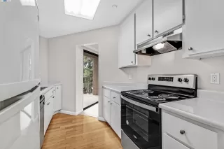 Photo #6: 41046773 Listing