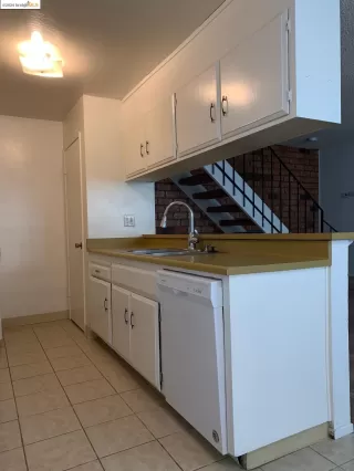 Photo #3: 41046782 Listing