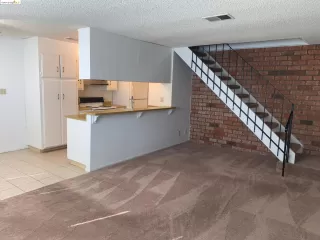 Photo #5: 41046782 Listing