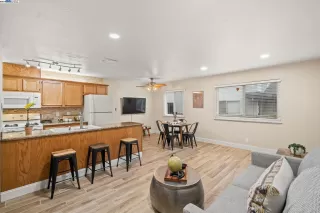 Photo #6: 41046850 Listing