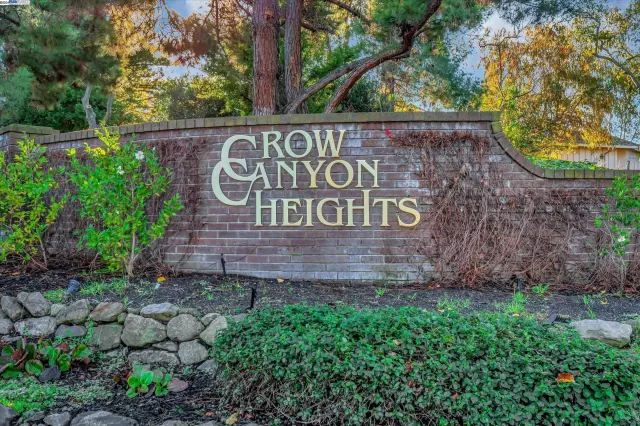 MLS: 41046864 Condo For Sale