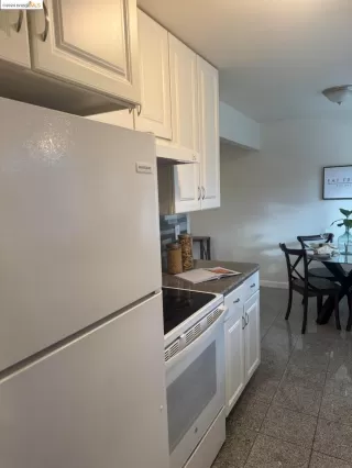 Photo #5: 41046880 Listing