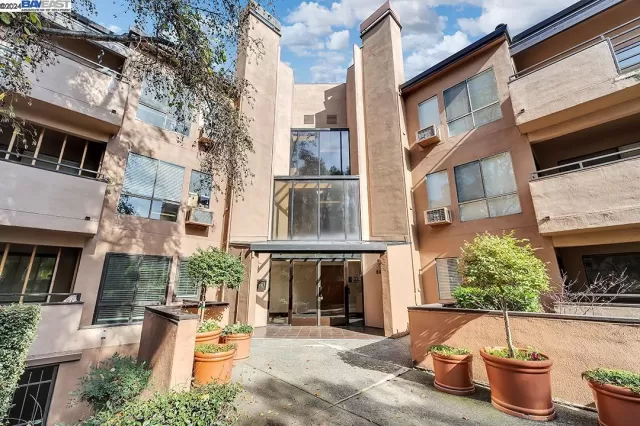 MLS: 41046886 Condo For Sale