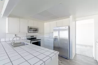 Photo #6: 41046902 Listing