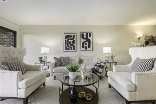 Photo #5: 41046932 Listing