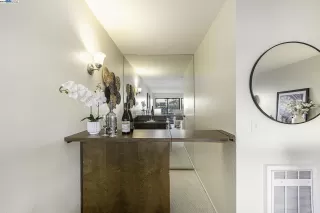 Photo #6: 41046932 Listing