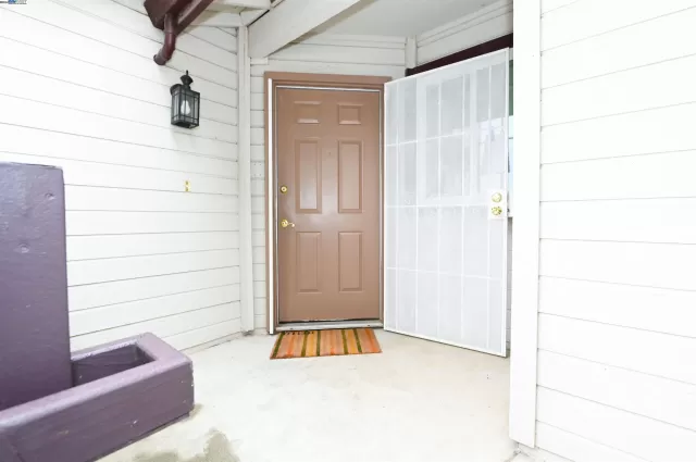 MLS: 41047018 Condo For Sale