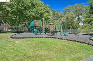 Photo #2: 41047023 Listing