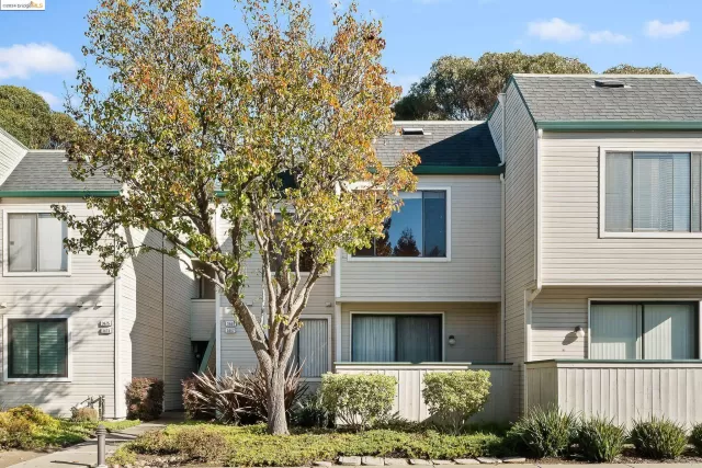 MLS: 41047035 Condo For Sale