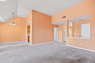 Photo #6: 41047035 Listing