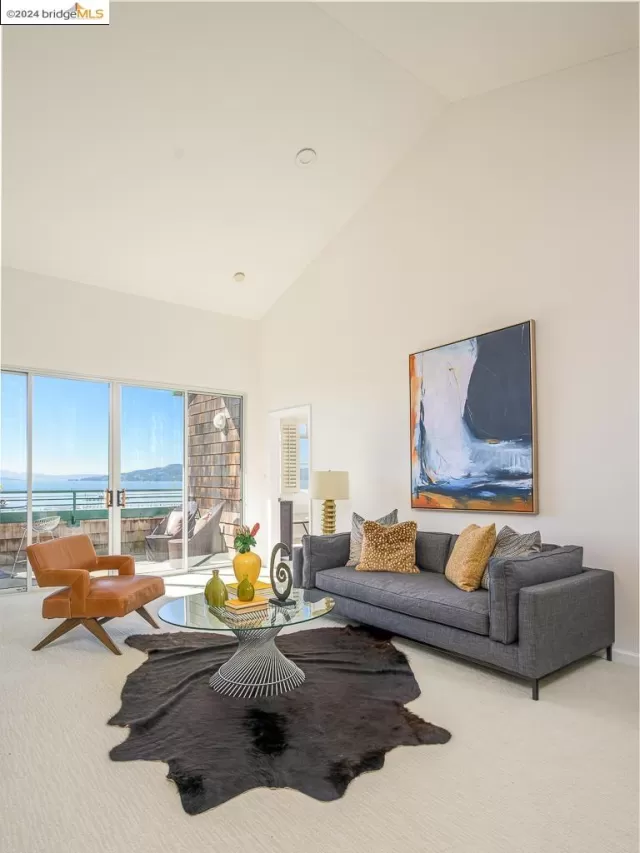 MLS: 41047058 Condo For Sale