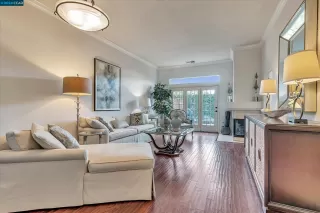 Photo #2: 41047087 Listing