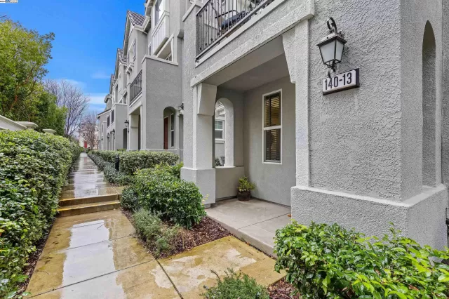 MLS: 41047100 Condo For Sale