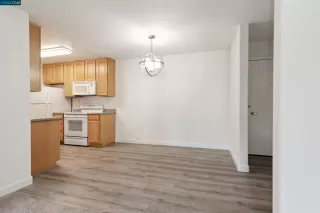 Photo #6: 41047158 Listing