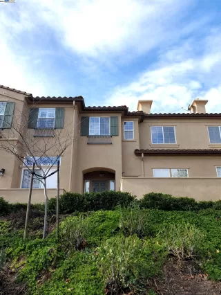 Photo #1: 41047196 Listing 