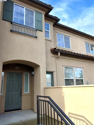 Photo #2: 41047196 Listing 