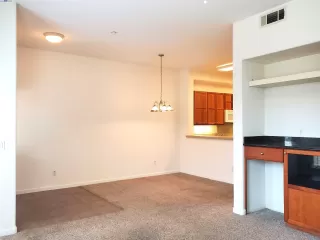 Photo #5: 41047196 Listing 