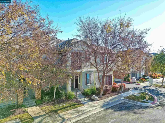 MLS: 41047242 Condo For Sale