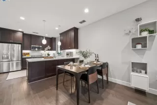 Photo #5: 41047248 Listing