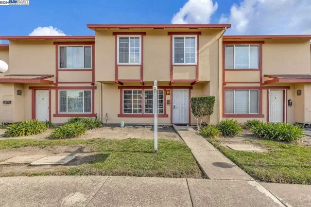 MLS: 41047251 Condo For Sale