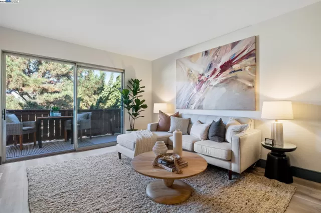 MLS: 41047333 Condo For Sale