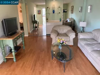 Photo #5: 41047345 Listing 