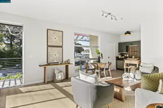 Photo #4: 41047358 Listing