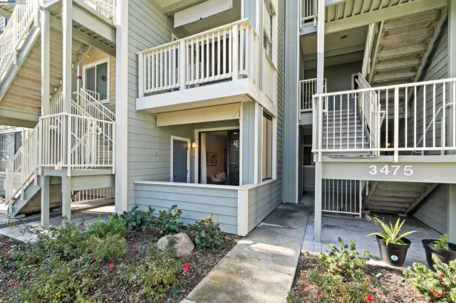 MLS: 41047383 Condo For Sale