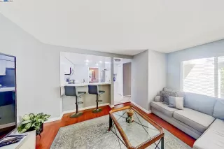 Photo #5: 41047392 Listing 