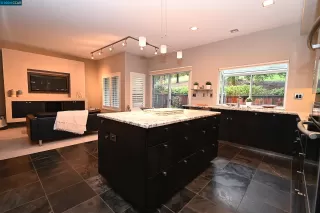 Photo #5: 41047417 Listing 