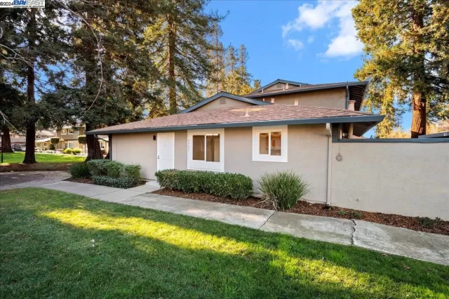 MLS: 41047431 Condo For Sale