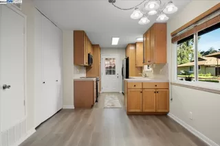 Photo #3: 41047431 Listing