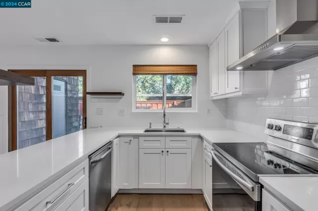 MLS: 41047527 Condo For Sale