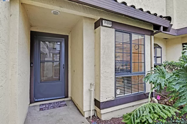 MLS: 41047582 Condo For Sale