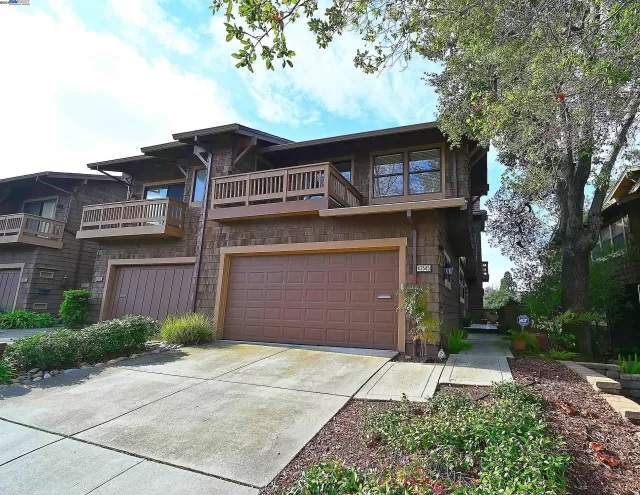 MLS: 41047597 Condo For Sale