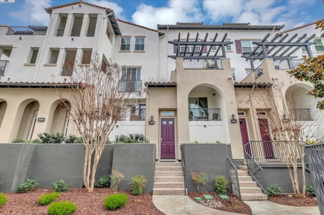 MLS: 41047670 Condo For Sale