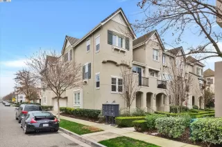 Photo #2: 41047692 Listing