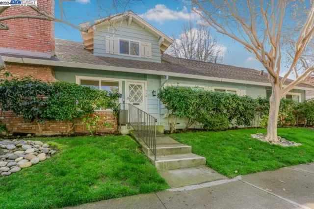 MLS: 41047697 Condo For Sale