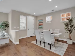 Photo #5: 41047777 Listing