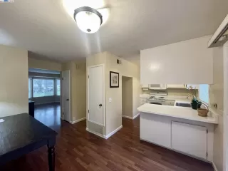 Photo #2: 41047843 Listing