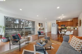 More Details about MLS # 41047876 : 4101 HOWE ST # 310