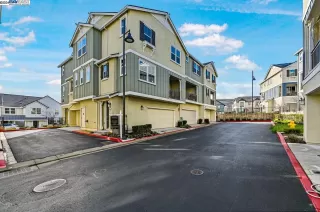 Photo #1: 41047882 Listing 