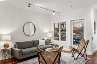 Photo #6: 41047927 Listing