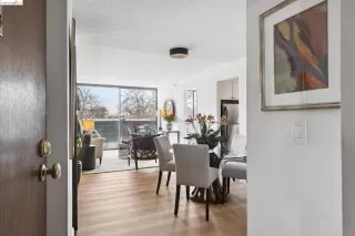 Photo #2: 41047930 Listing