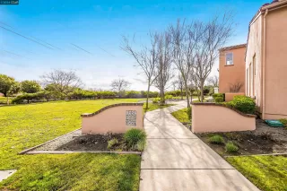 Photo #2: 41047956 Listing 