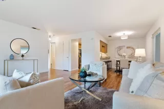 Photo #6: 41047967 Listing
