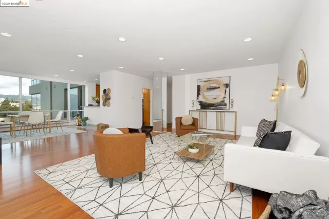 MLS: 41047992 Condo For Sale